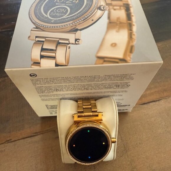 Michael Kors Access Gen 3 Sofie Touch Screen Smart Watch - DW5B MKT5022 - Picture 3 of 8